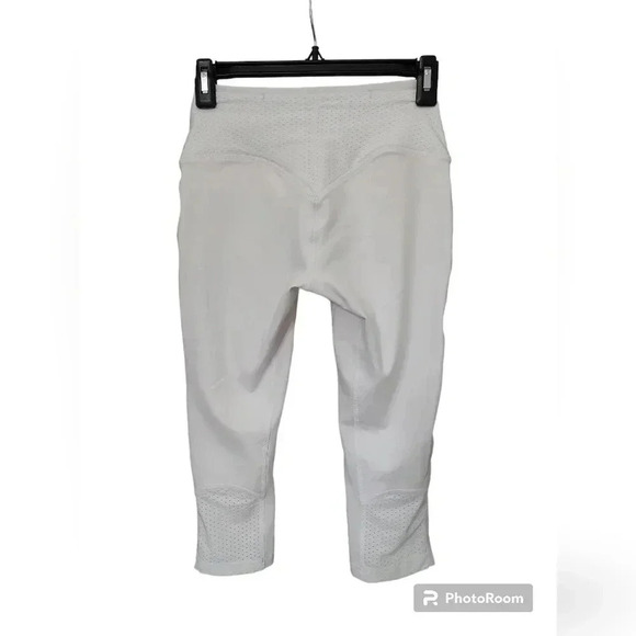 Gymshark PULSE CROPPED LEGGINGS new white align like seams mesh  high performanc - Picture 5 of 6